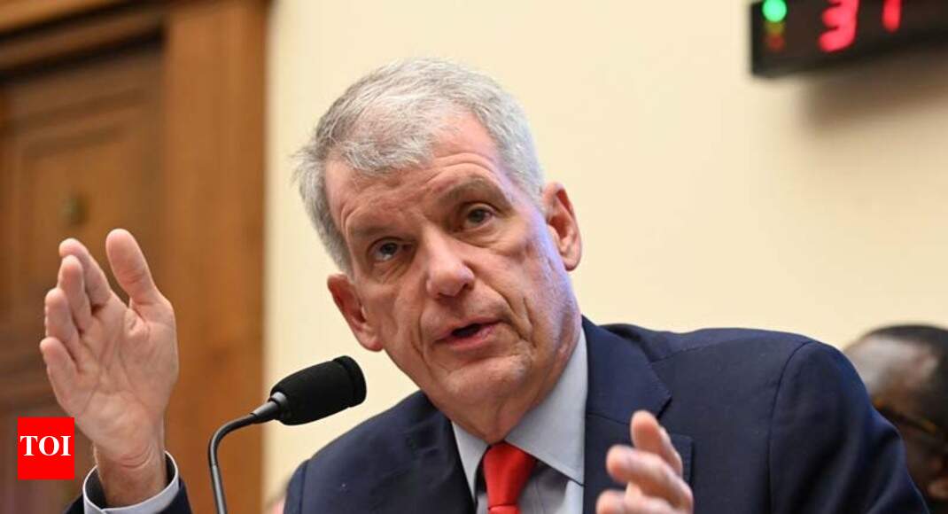 Wells Fargo CEO Tim Sloan steps down after rocky tenure
