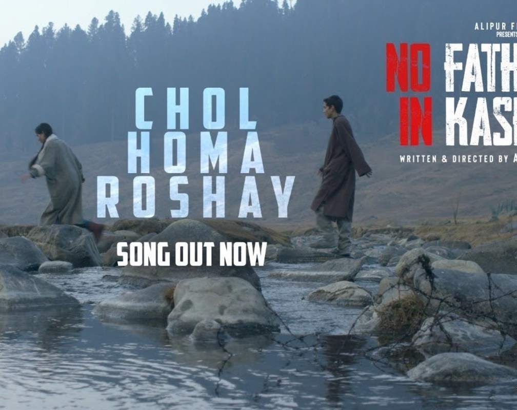 
No Fathers In Kashmir | Song - Chol Homa Roshay
