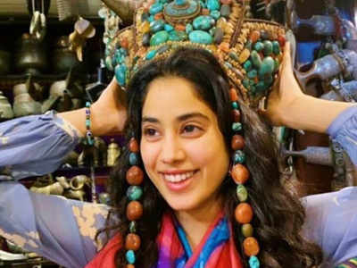 Photo: Janhvi Kapoor looks adorable as she tries on an antique headgear