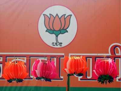 BJP names turncoat for Madha, only Mumbai North East nomination left