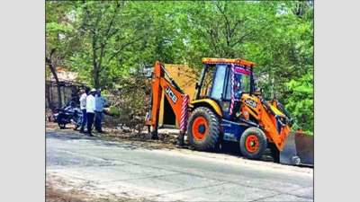 AMC files plaint over illegal digging of road