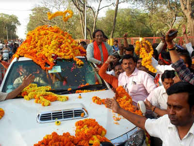 On home turf, BJP and Congress cadre greet Joshi in Allahabad