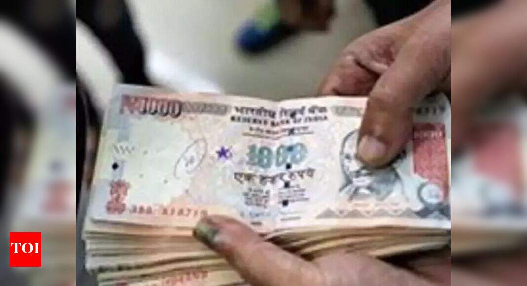 Note ban triggers record 14-times high generation of suspicious reports ...