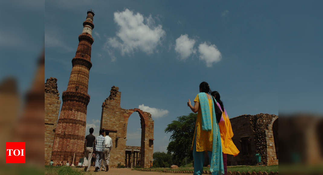 Qutub Minar To Dazzle After Dark With Led Lights Delhi News Times