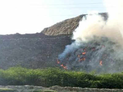 Delhi: Summer returns, so does fire at Ghazipur landfill