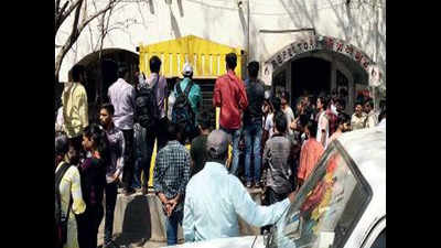 SPPU students stage protest against no sharing of thali rule in refectory