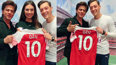 Shah Rukh Khan poses with Arsenal & German footballer Mesut Ozil in London, invites him to India