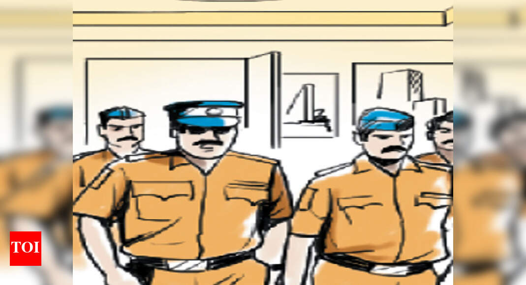33 rioters who attacked police acquitted | Vadodara News - Times of India