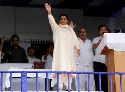Mayawati shifts base to Andhra Pradesh, to address rally in Vijayawada,  Hyderabad - Times of India