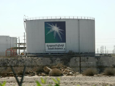 Aramco reveals sharp output decline at super-giant oil field