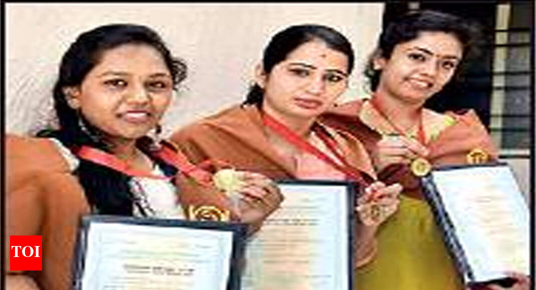 Bhopal: 3000 students get degrees at IGNOU's 33rd convocation | Bhopal News  - Times of India
