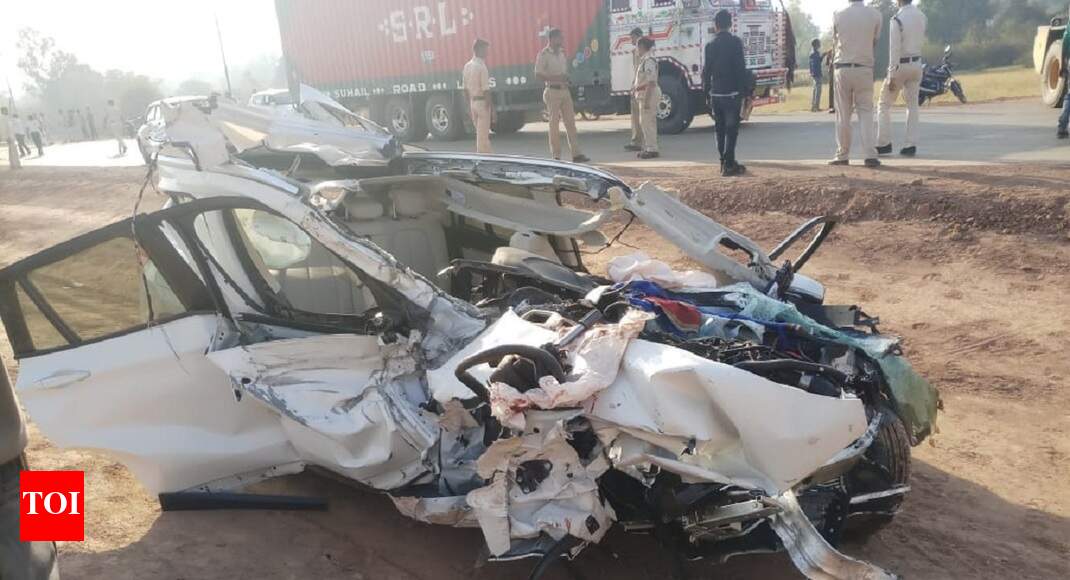 Madhya Pradesh businessman, two others killed in BMW car crash | Bhopal ...