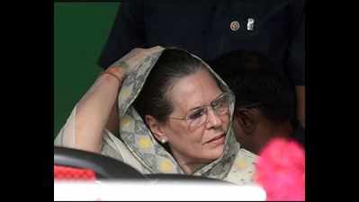 Op Rae Bareli: Old aide takes on Sonia