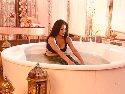 Nazar: Monalisa transforms into a mermaid