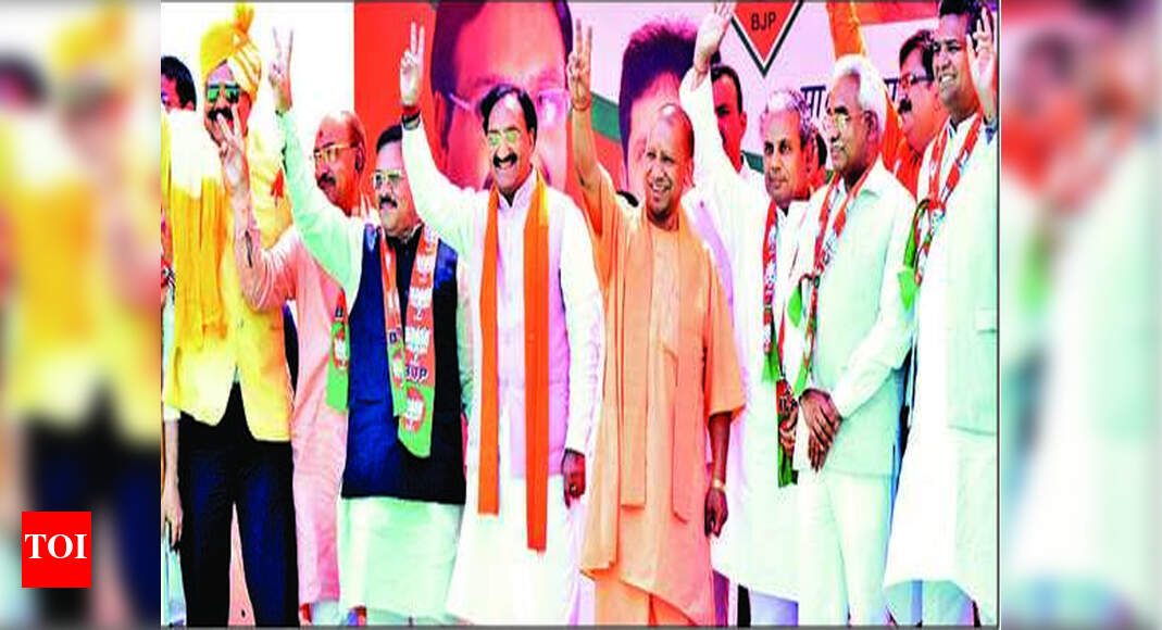 Congress a threat to nation: Yogi Adityanath - Times of India