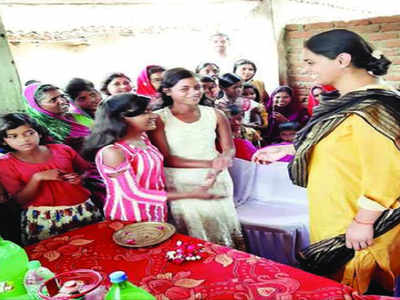 Shreyasi Singh hits campaign trail for mom in Banka