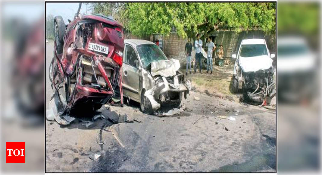 2 injured in 3-car crash in Sector 50 | Chandigarh News - Times of India