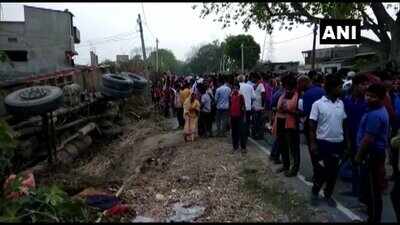 Seven persons killed, two injured as truck hits hut in Bihar | Patna ...
