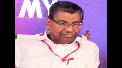 CM trying to mislead public, says Thiruvanchoor Radhakrishnan