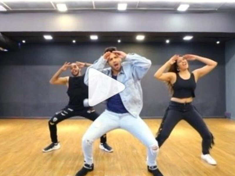 Watch Varun Dhawan And Harleen Sethi Dance Together On First Class Hindi Movie News Times Of India varun dhawan and harleen sethi dance