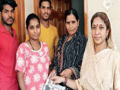 In North Karnataka, contestants’ wives and husbands hit campaign trail ...