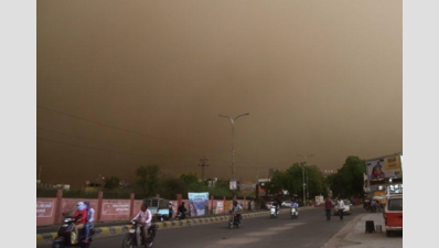 Delhi: Dust storm, light rain may bring relief from heat today