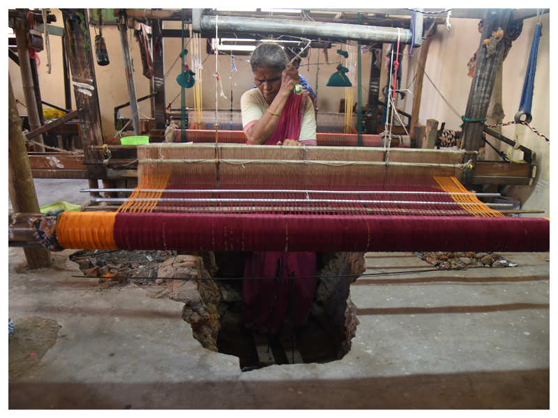 Weaving saris from banana fibres