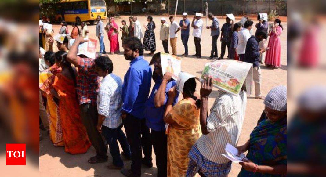 YSRCP, TDP Workers Clash In Andhra Pradesh, Two EVMs Damaged - Times Of ...