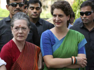 Priyanka Gandhi asks politicians to learn from mother Sonia's devotion to Rae Bareli