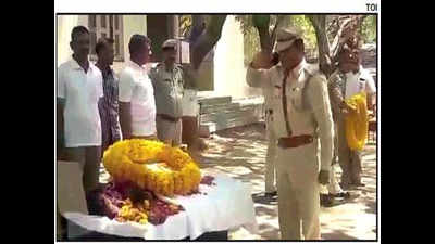 Doberman gets guard of honour on her death in Rajkot