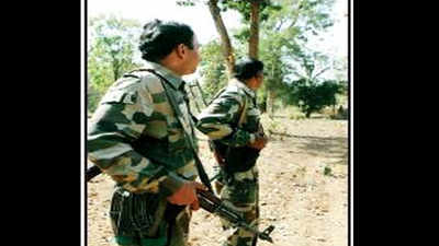 Encounters, blasts at five places by Maoists in south Gadchiroli