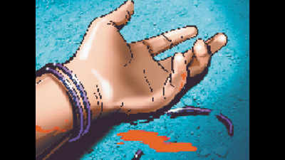 Ahmedabad: Man clubs wife to death in front of their child