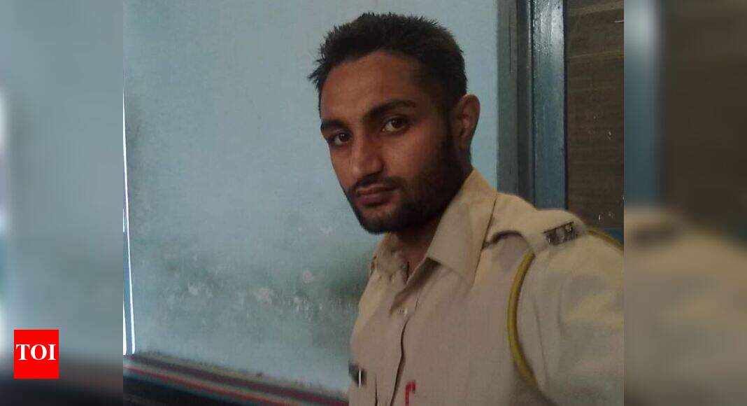 Cop beaten to death in Haryana | Gurgaon News - Times of India