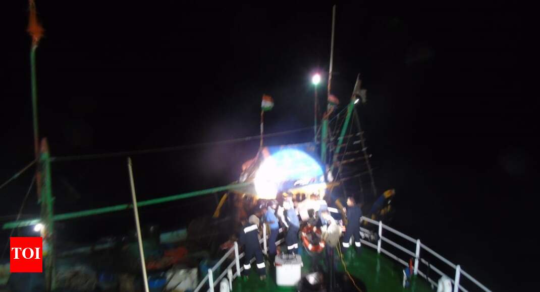 Guj: Coast Guard rescues 8 stranded fishermen