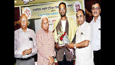 Possessor of 16 patents, 26-year-old Yavatmal engineer Ajinkya feted