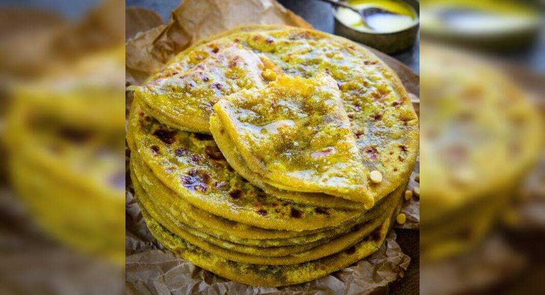 Puran Poli stuffed with Carrot Halwa Recipe: How to Make Puran Poli stuffed with Carrot Halwa Recipe