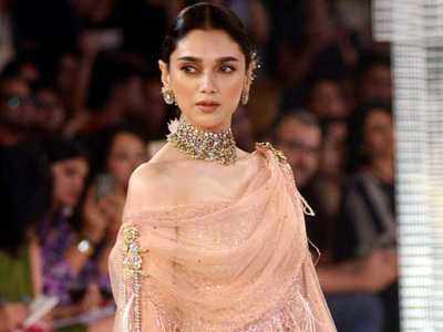 Watch: Aditi Rao Hydari singing 'Chupke Se' is the best thing you will see on the internet today