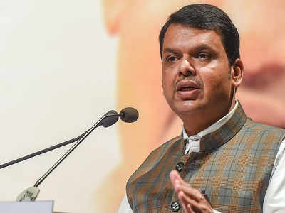 Congress has only eliminated poverty of its leaders: Devendra Fadnavis