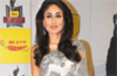 Bebo pays tribute to Bollywood