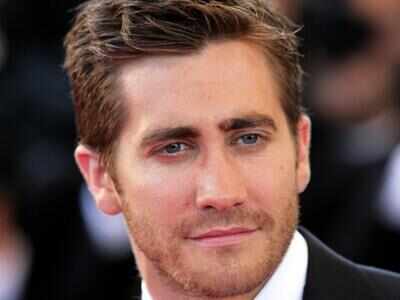 Jake Gyllenhaal and Tom Sturridge to perform 'Sea Wall/A Life' at Broadway
