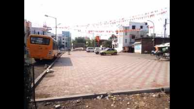 Residents demand garden, Nagpur Municipal Corporation builds car park