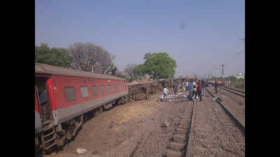 Poorva Express derailment: Passengers recount fear and shock