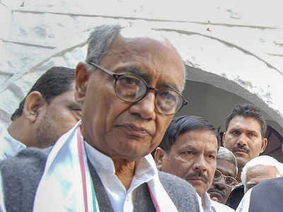 Person who used the word 'Hindu terror' was made a minister by BJP: Digvijaya Singh