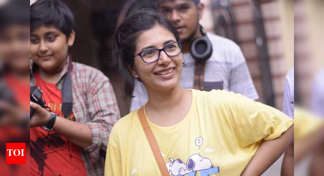 Aparajita Ghosh Turns Director Bengali Movie News Times Of India