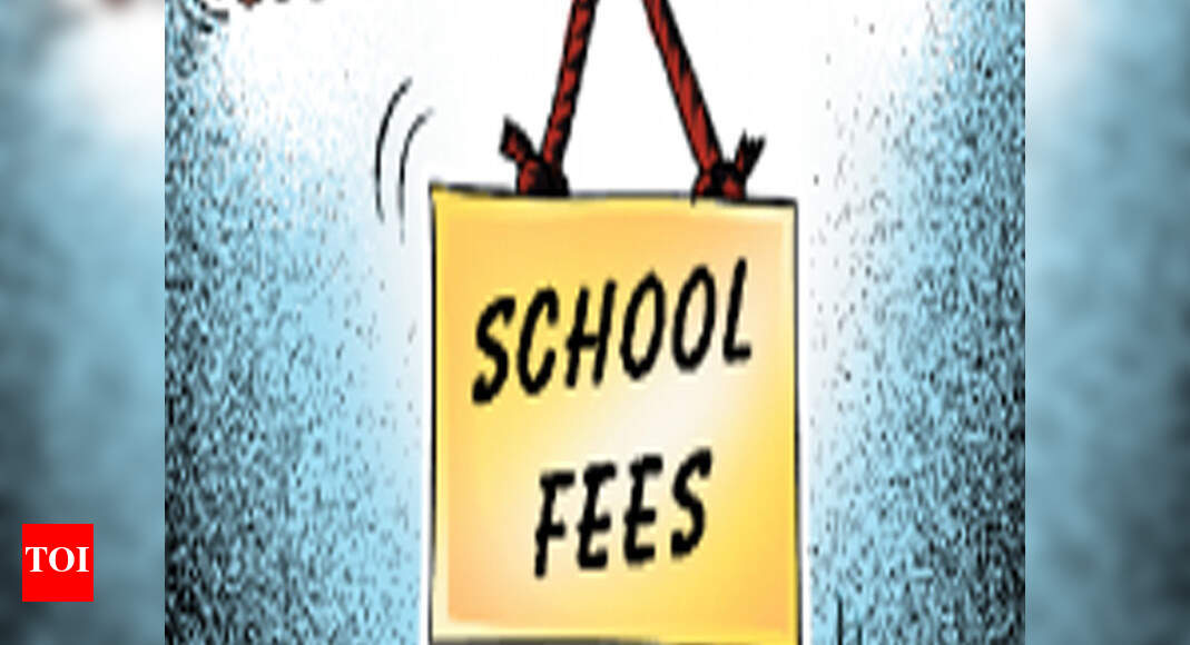 Parents protest against fee hike by private schools | Jaipur News ...