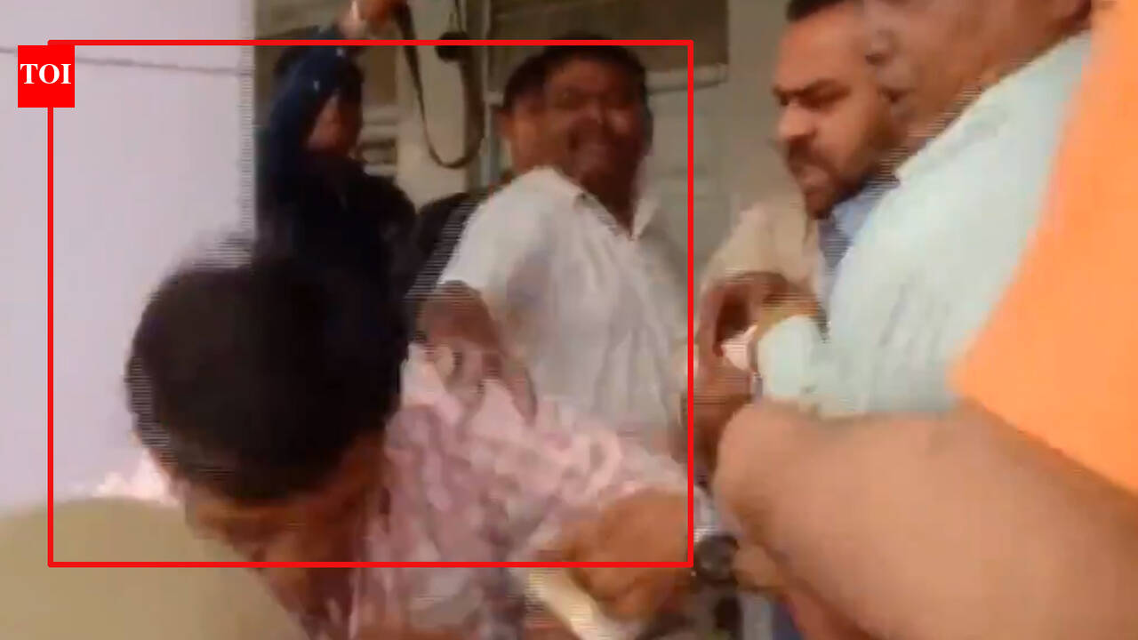 Lok Sabha polls 2019: Polling officer thrashed by BJP workers in Moradabad