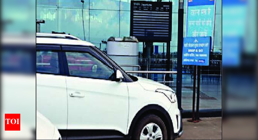 Parking fee for pickanddrop at Bhopal airport withdrawn from today