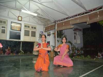 Suchitra Date’s Nrityaprerana International School of Bharatnatyam presented ‘Nrityasandhya’