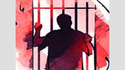 Jail officials dismiss prisoner’s allegation