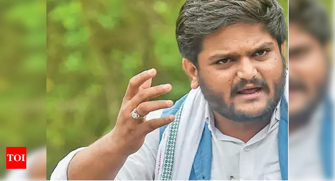 Vote in favour of future PM Rahul Gandhi: Hardik in Amethi - Times of India